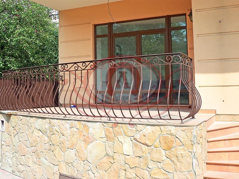 Кованое ограждение балкона